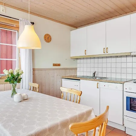 Сasa de vacaciones 6 Person Holiday In *