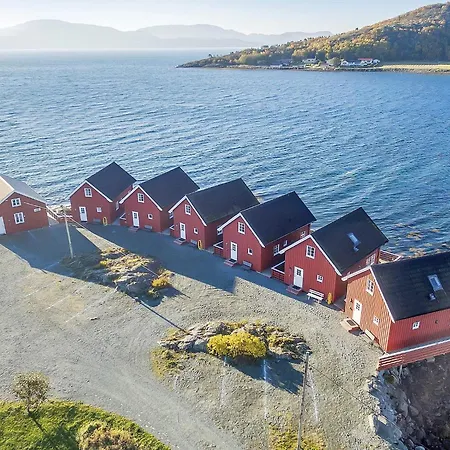6 Person Holiday In Brekstad